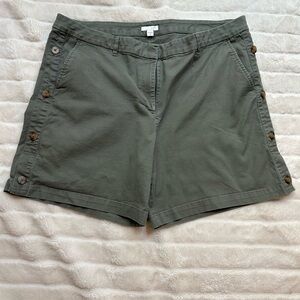 J. Jill Women's Olive Green Button-Accent Shorts, Size 18